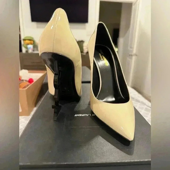 Saint Laurent Opyum Off White Patent Leather Heels Size 40 Retail $995 - Picture 2 of 4